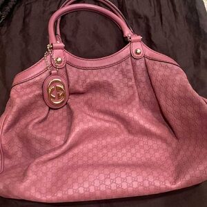 Gucci Pink Embossed Leather Shoulder Bag with Gold Hardware